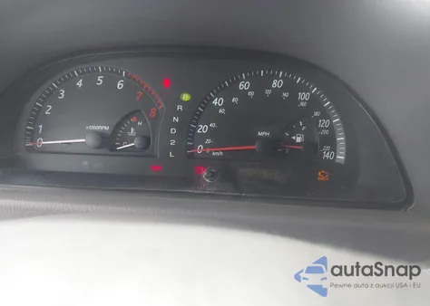 2003 Toyota Camry Le z USA, uszkodzony, nr VIN 4T1BE32K63U760484